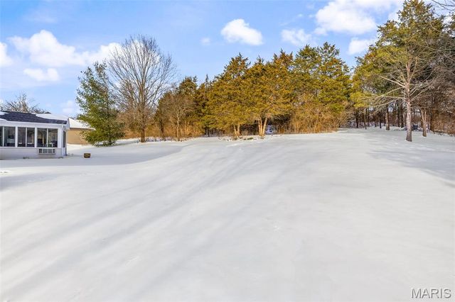 10 Crystal Lake Court, Festus, MO 63028