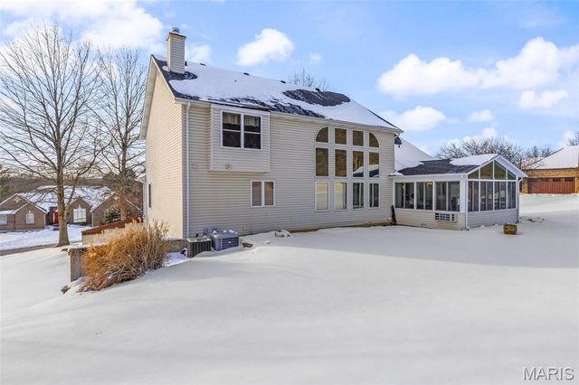 10 Crystal Lake Court, Festus, MO 63028