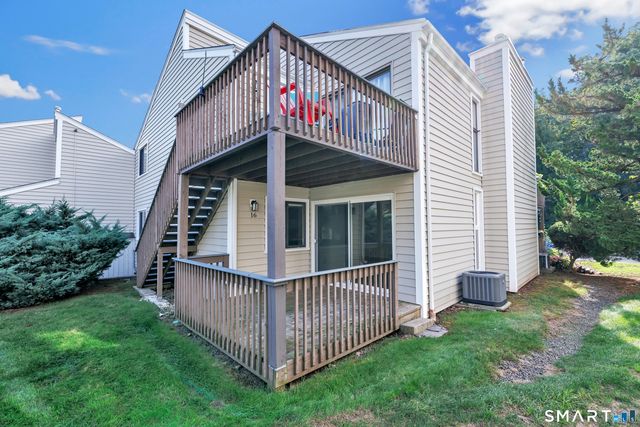 16 Monticello Drive 16, Branford, CT 06405