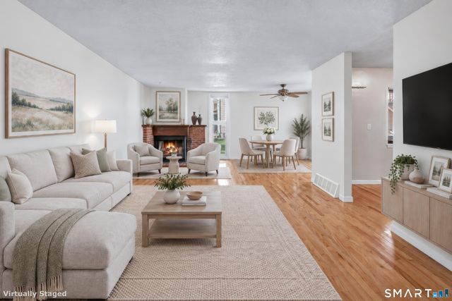 16 Monticello Drive 16, Branford, CT 06405
