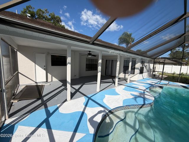 649 Evergreen Street NE, Palm Bay, FL 32907