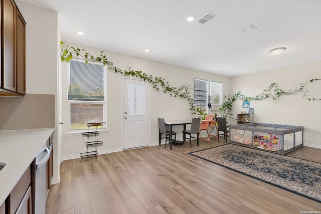 10643 W MILITARY DR UNIT 6, San Antonio, TX 78251