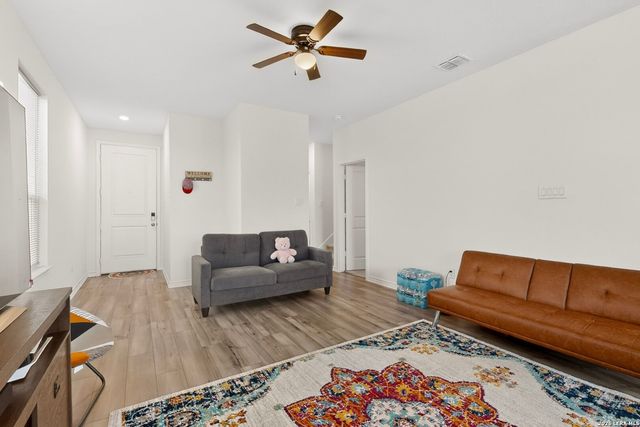 10643 W MILITARY DR UNIT 6, San Antonio, TX 78251