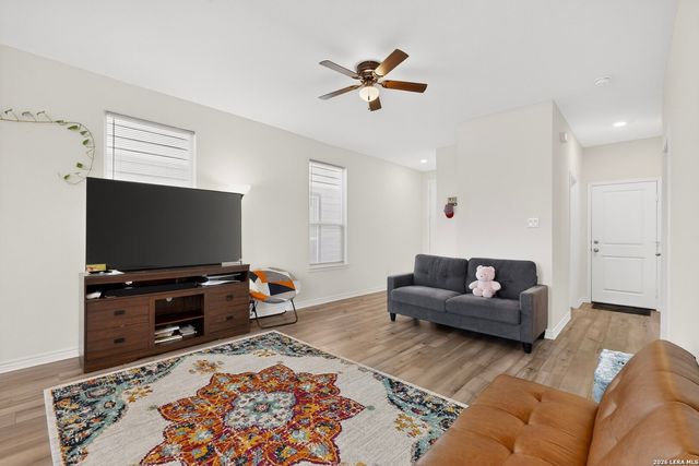 10643 W MILITARY DR UNIT 6, San Antonio, TX 78251