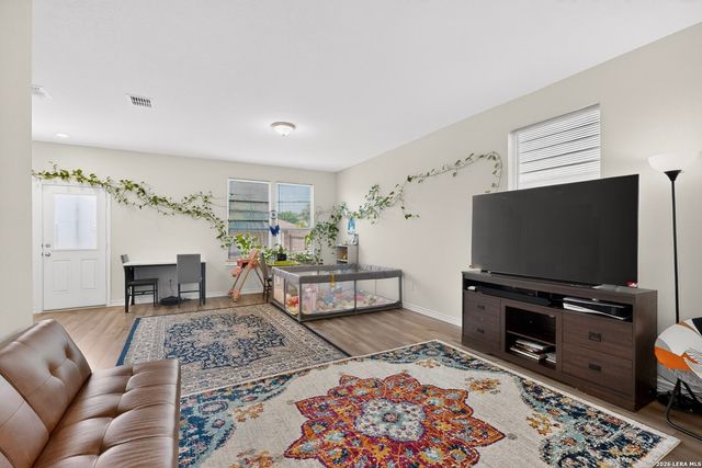 10643 W MILITARY DR UNIT 6, San Antonio, TX 78251