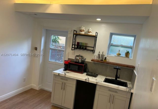 661 NE 164th Ter, Miami, FL 33162