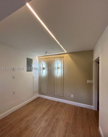 661 NE 164th Ter, Miami, FL 33162