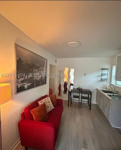 661 NE 164th Ter, Miami, FL 33162
