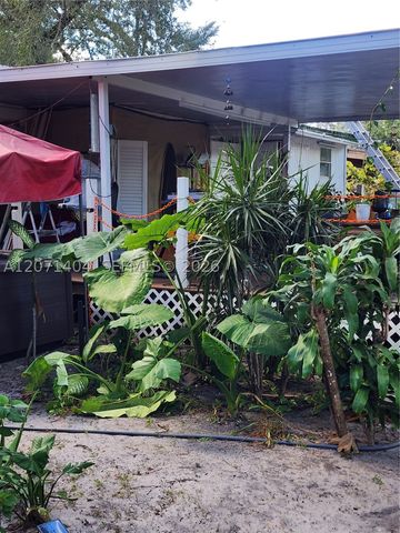 661 NE 164th Ter, Miami, FL 33162