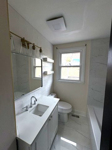 200 S Valley Rd, Hendersonville, TN 37075