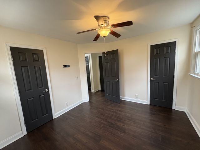 200 S Valley Rd, Hendersonville, TN 37075