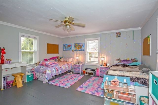 88 South St, Agawam, MA 01001
