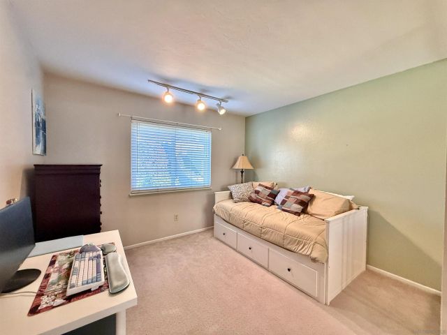 2049 Wind River Rd, El Cajon, CA 92019