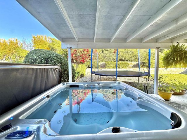 2049 Wind River Rd, El Cajon, CA 92019