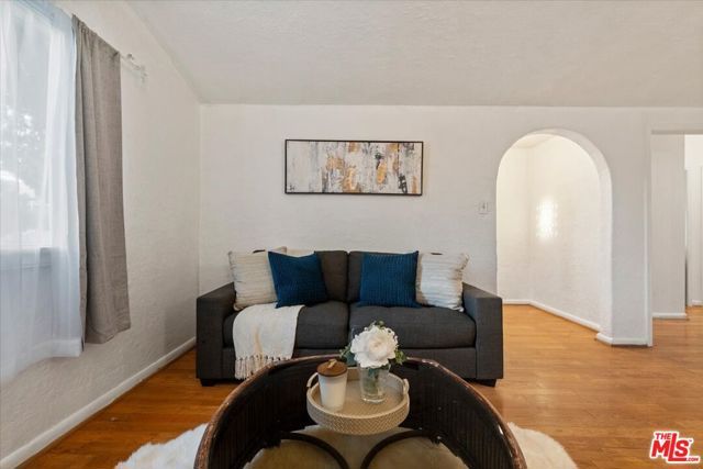 2548 Casitas Avenue, Altadena, CA 91001