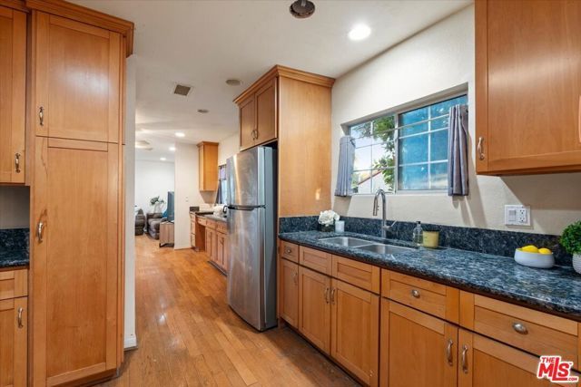 2548 Casitas Avenue, Altadena, CA 91001