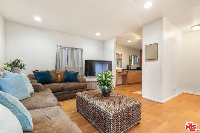 2548 Casitas Avenue, Altadena, CA 91001