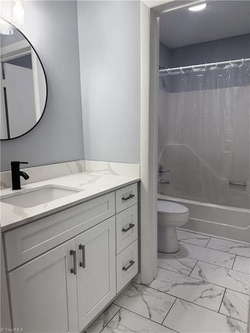 519 Brookside Court, Kernersville, NC 27284