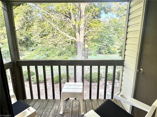 519 Brookside Court, Kernersville, NC 27284