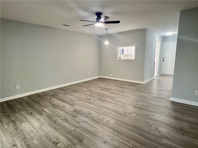 519 Brookside Court, Kernersville, NC 27284