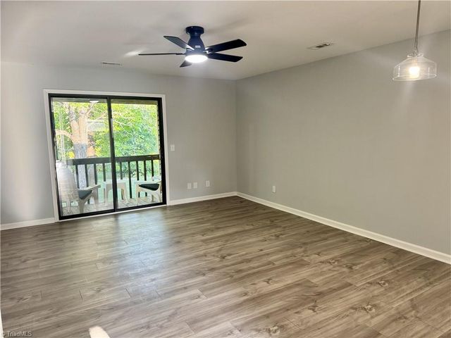 519 Brookside Court, Kernersville, NC 27284