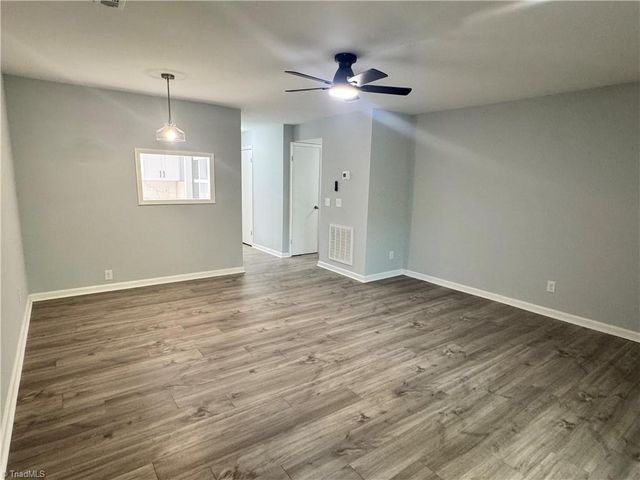 519 Brookside Court, Kernersville, NC 27284