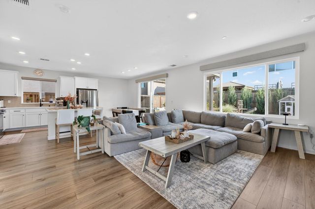 2994 Paine St, Lincoln, CA 95648