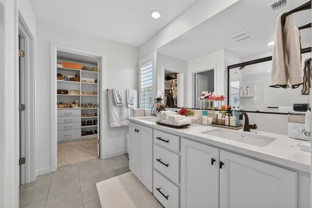 2994 Paine St, Lincoln, CA 95648