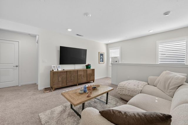 2994 Paine St, Lincoln, CA 95648