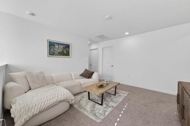 2994 Paine St, Lincoln, CA 95648
