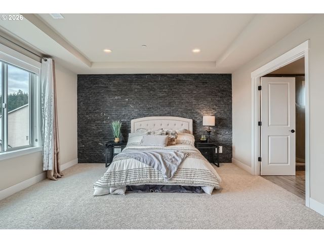 8935 N JUNIPER Cir, Camas, WA 98607