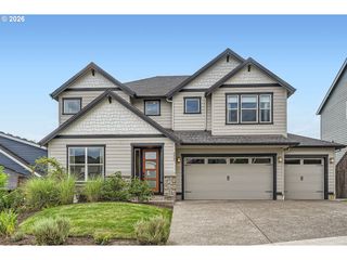8935 N JUNIPER Cir, Camas, WA 98607