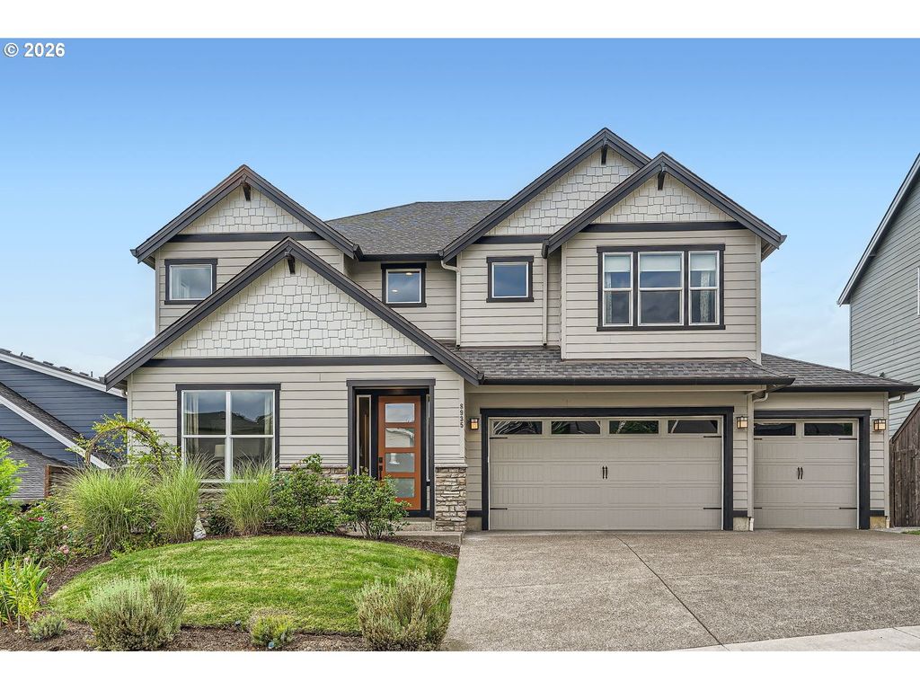 8935 N JUNIPER Cir, Camas, WA 98607