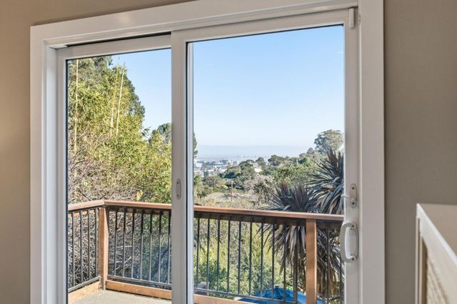 1515 Ridge Road, Belmont, CA 94002