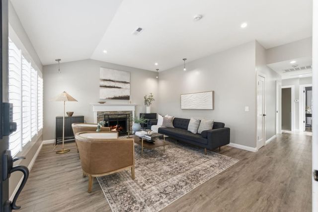 1515 Ridge Road, Belmont, CA 94002