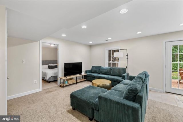 70 GREENHILL LN, Fredericksburg, VA 22405