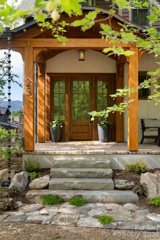 25 Rantis Lane, Black Mountain, NC 28711