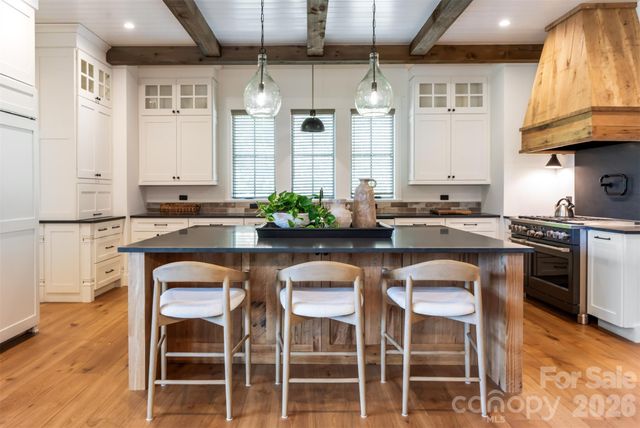 25 Rantis Lane, Black Mountain, NC 28711