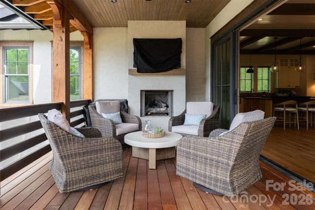25 Rantis Lane, Black Mountain, NC 28711