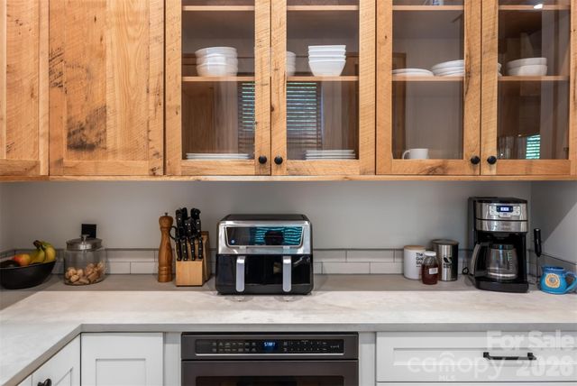 25 Rantis Lane, Black Mountain, NC 28711
