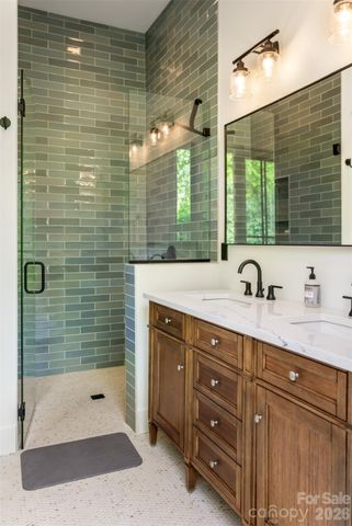 25 Rantis Lane, Black Mountain, NC 28711