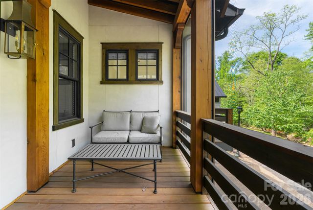 25 Rantis Lane, Black Mountain, NC 28711