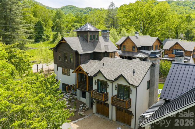 25 Rantis Lane, Black Mountain, NC 28711