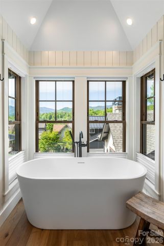25 Rantis Lane, Black Mountain, NC 28711