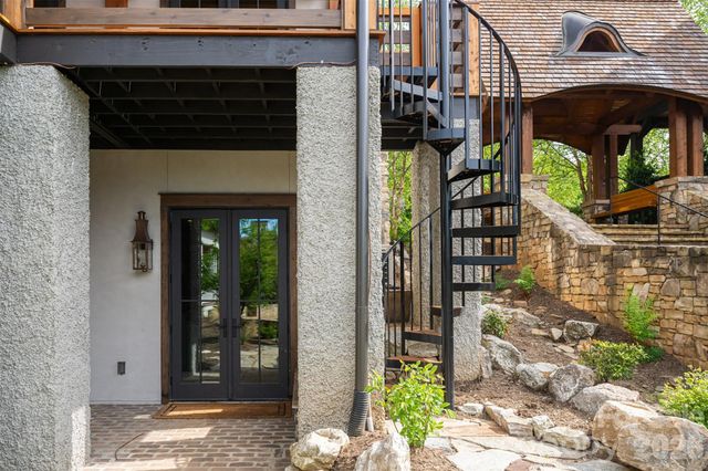 25 Rantis Lane, Black Mountain, NC 28711