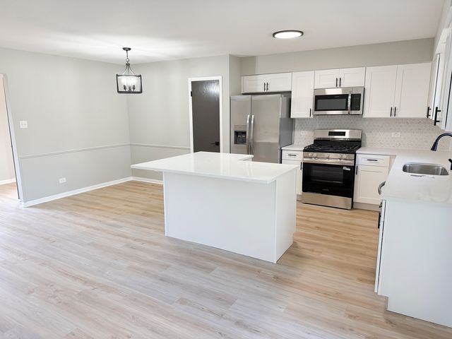 823 Bradoc Street, Chicago Heights, IL 60411