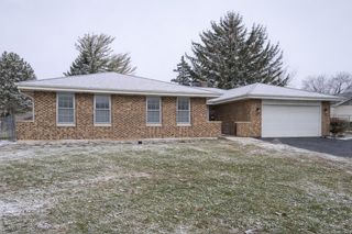 823 Bradoc Street, Chicago Heights, IL 60411