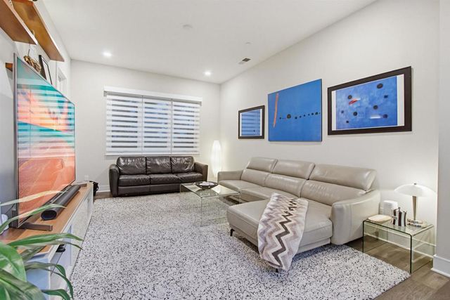 6431 Meadowbrush, San Diego, CA 92130