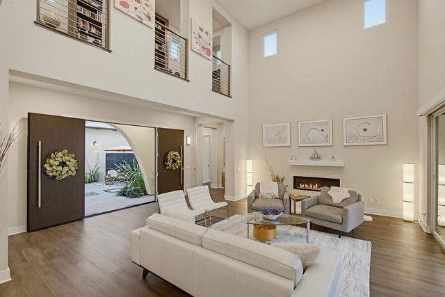 6431 Meadowbrush, San Diego, CA 92130