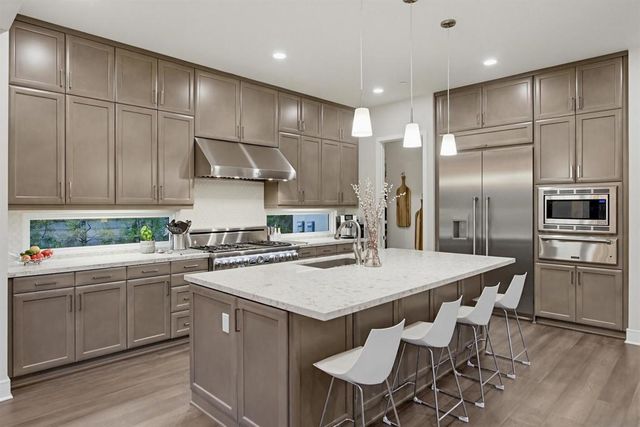6431 Meadowbrush, San Diego, CA 92130